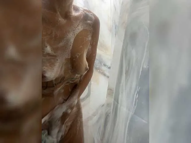 -CUCCI- broadcasting live