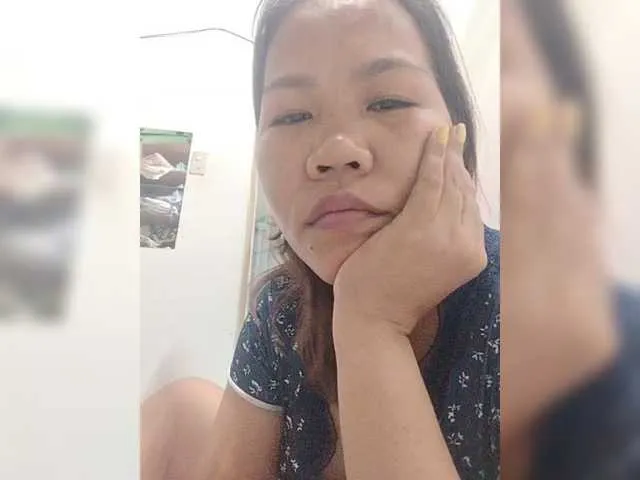 Bunnygreen broadcasting live