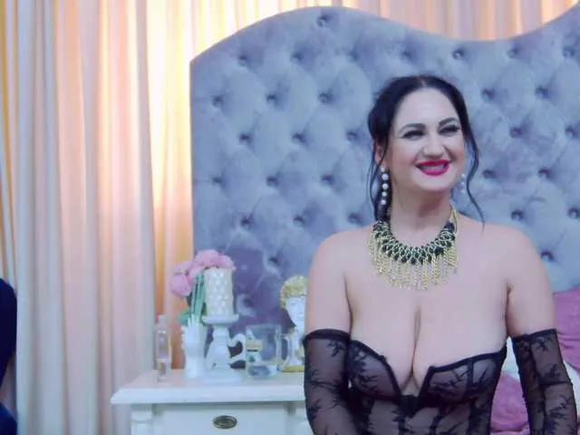 CassidyVelvet Image 4