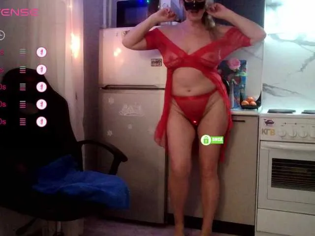 Desirable3 broadcasting live