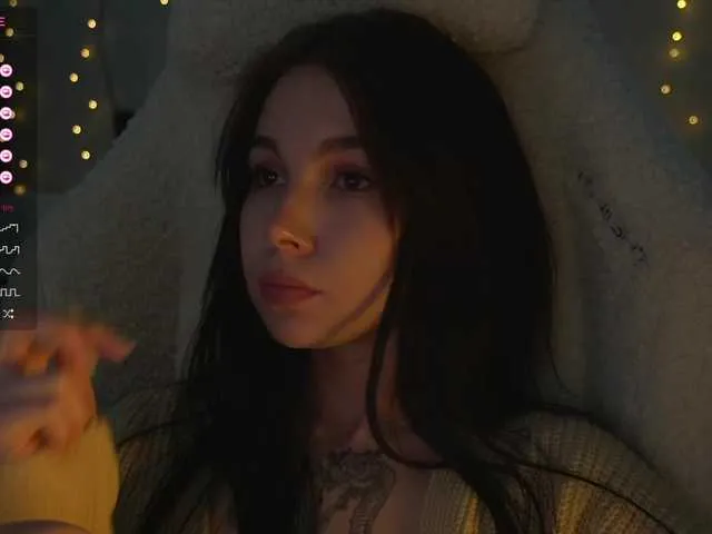 DrammaQueennnn broadcasting live