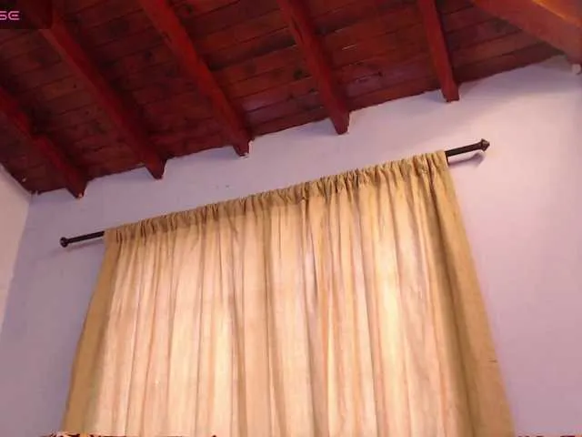 EmmaHenderson Image 15