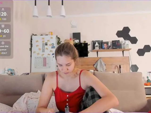 Girlalonehome Image 11