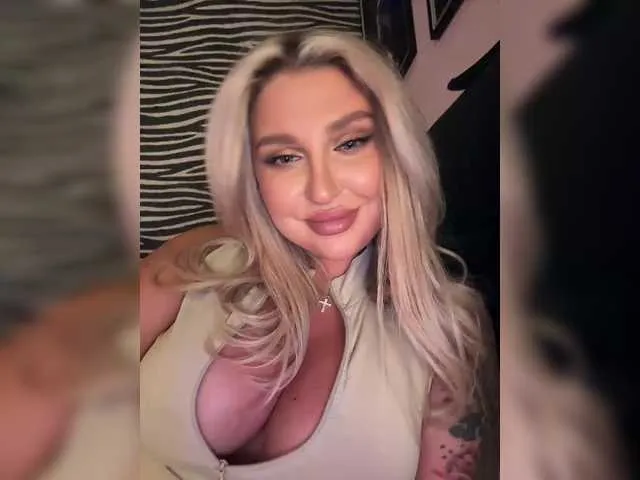 Kotofeyka1 broadcasting live