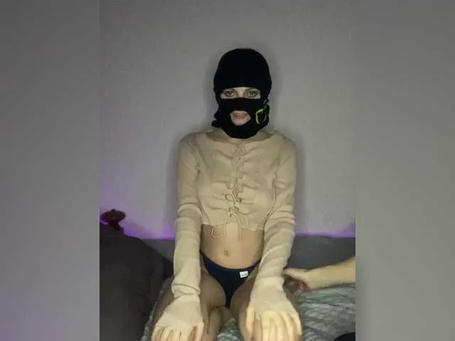 LallyRose broadcasting live