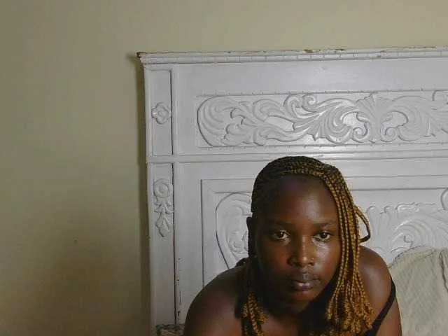 Lunarluxe broadcasting live