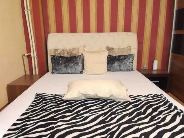 MadameCrowford Image 11