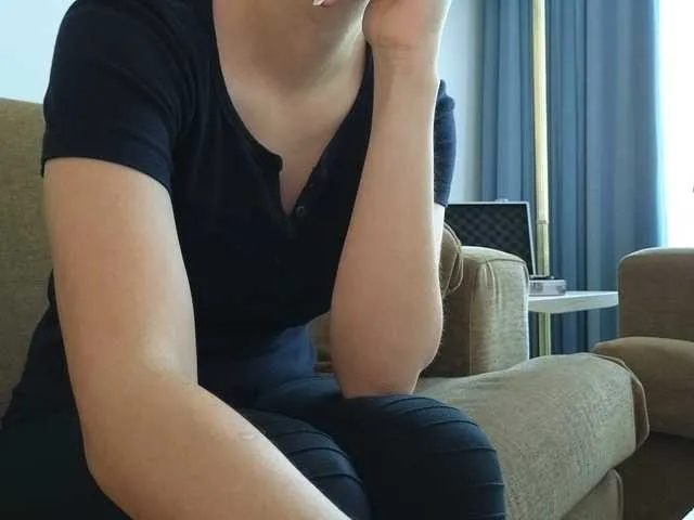 Mr-and-Mrs-Smith-XXL Image 16