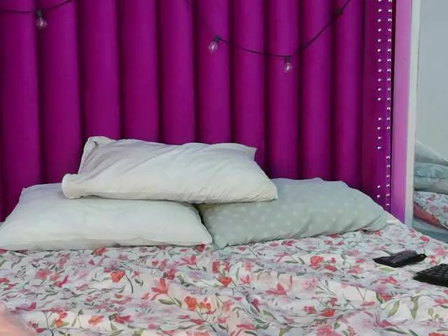 naughtyyindiann broadcasting live