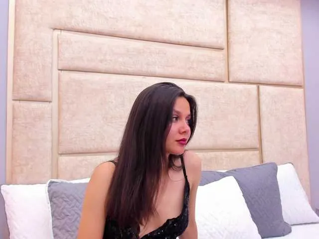 RubyScarlett broadcasting live