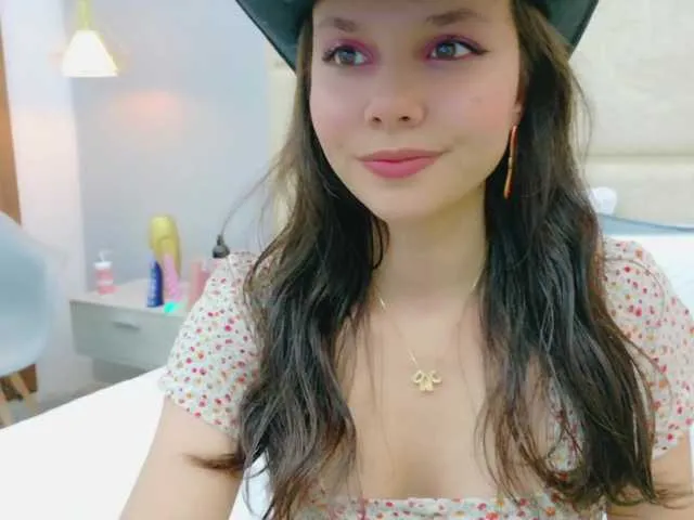 RubyScarlett Image 17