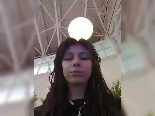 Tinablackkk broadcasting live