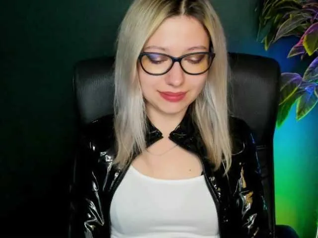 xxHeidiLove Image 16