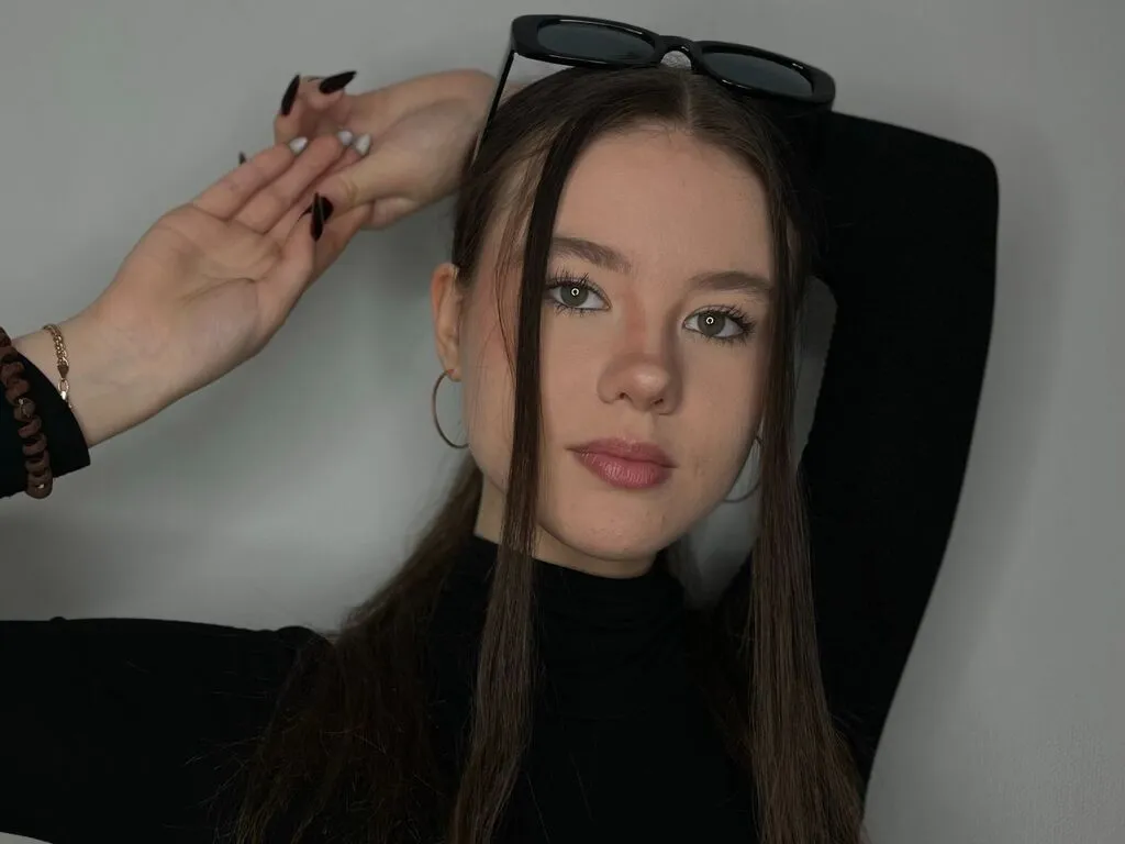 EdytHatter broadcasting live