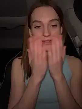 -AngelAri- broadcasting live