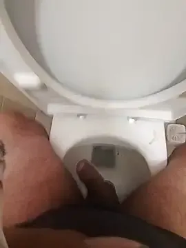 Alexander18edd broadcasting live