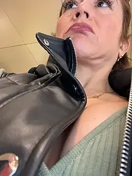 angelitasexy81 broadcasting live