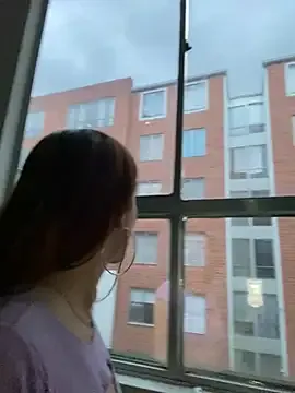 ariiel_ broadcasting live