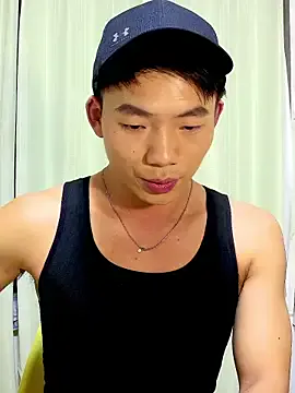 BronzeThickLiam broadcasting live