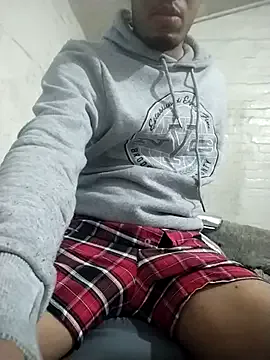 ColouredPapi broadcasting live