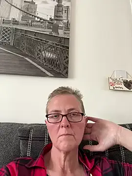 Curvy-Jinx's Thumb Image