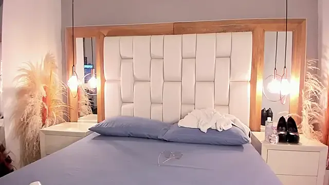 Daphne_And_Roger Image 2