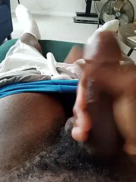 DarkSkinStroker broadcasting live