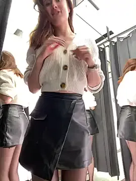 Dina_Tease broadcasting live