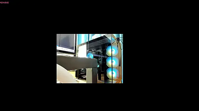 Francesexe broadcasting live