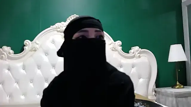 Hajar_Kar broadcasting live