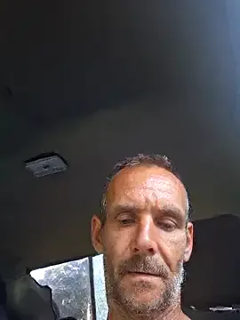 Hungwell1515 broadcasting live