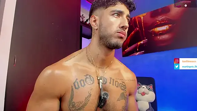 JACOB_MARTINS broadcasting live