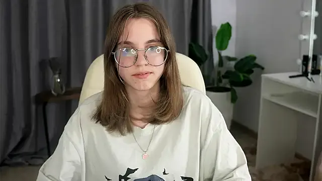 JoanBaggott broadcasting live