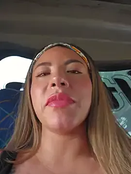 Karen_San_Miguel Image 14