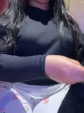 Lina_Velvet_ Image 9