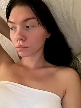 Lisaaa_Alisa Image 4