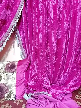 LouNa-Horny- Image 8