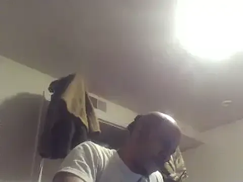 MrDaddyBbSnake broadcasting live