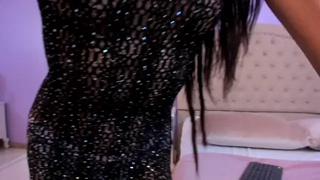 NahomyCarther Image 2