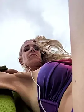 NaomiAndFriends Image 18