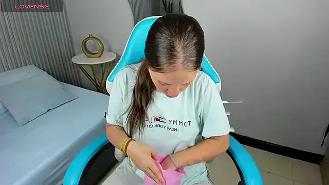 nataly_rodri broadcasting live