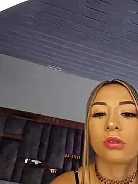 Natasanz broadcasting live