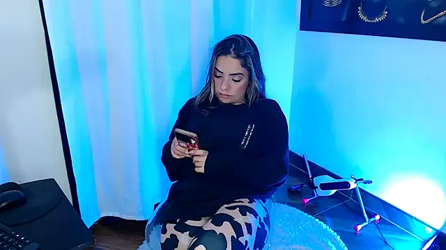 Natasha_cam222 Image 4