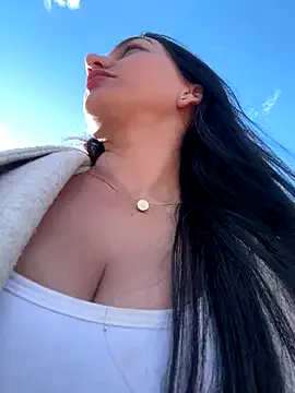 Ninabigtitied Image 17