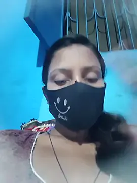 posewith broadcasting live