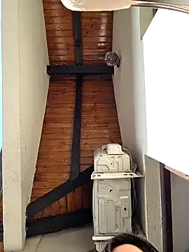 Risky_woman Image 16