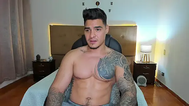 Steven_Velez Image 13