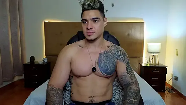 Steven_Velez Image 17