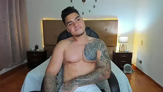 Steven_Velez Image 4