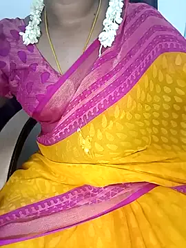 Tamil-hotwife Image 11